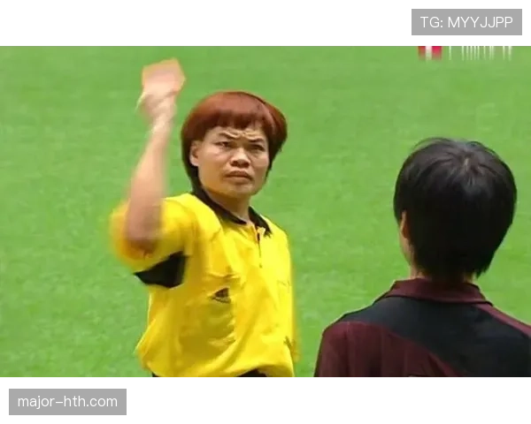 裁判为何允许抗议判罚？足球规则怎么看待场上质疑行为